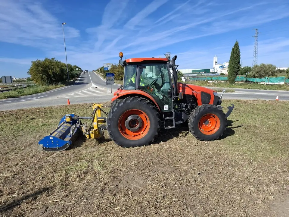 La Diputaci&oacute;n Provincial de C&aacute;diz est&aacute; actuando en varias carreteras que conectan con el Circuito de Jerez. | Viva Jerez.