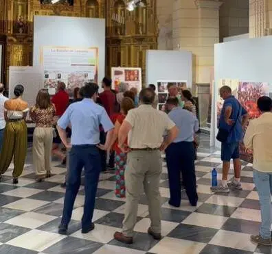 Inauguraci&oacute;n de la exposici&oacute;n en Arjona. | Ayuntamiento de Arjona