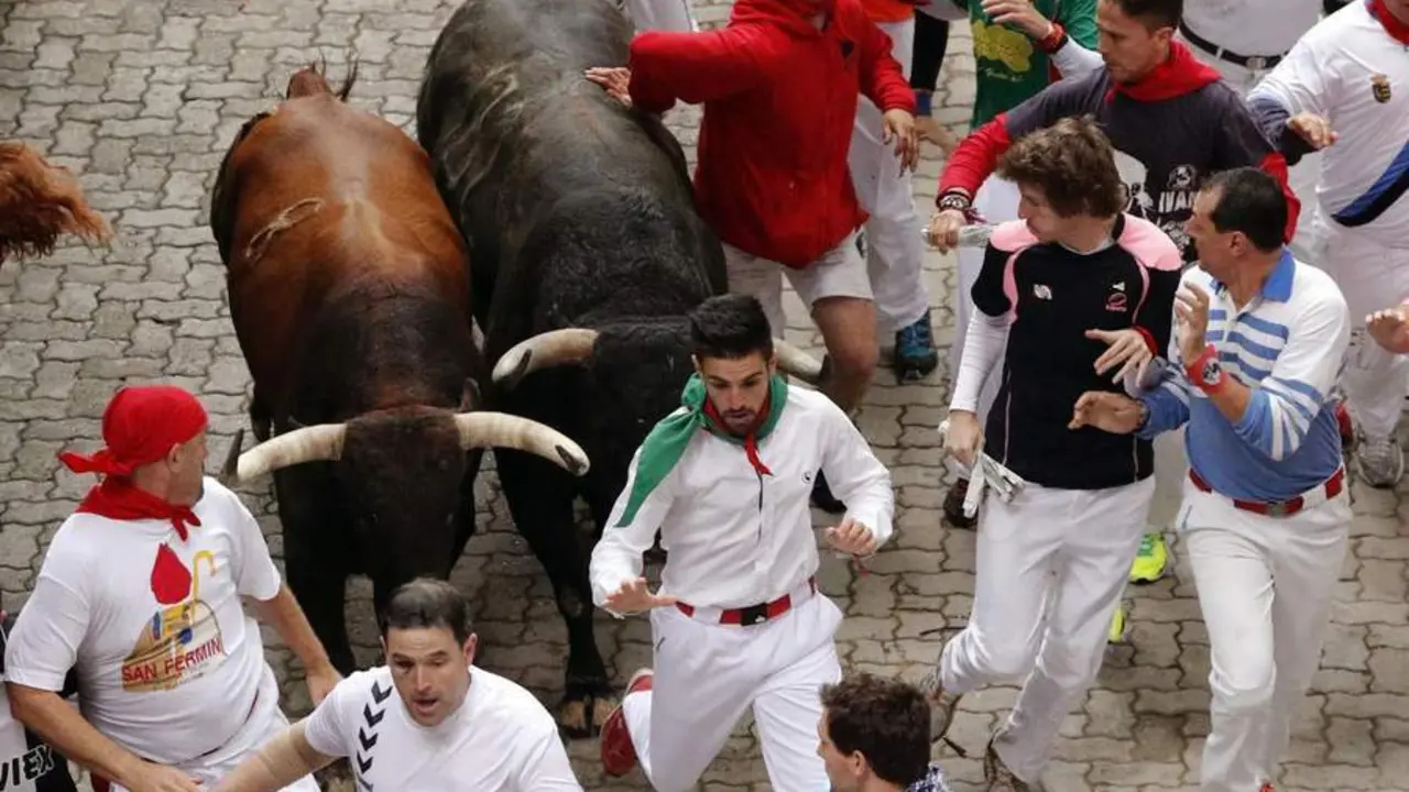 Encierro de este mi&eacute;rcoles - EFE / J.P. URDIROZ