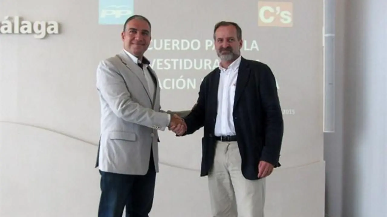 Firma del acuerdo - Viva M&aacute;laga