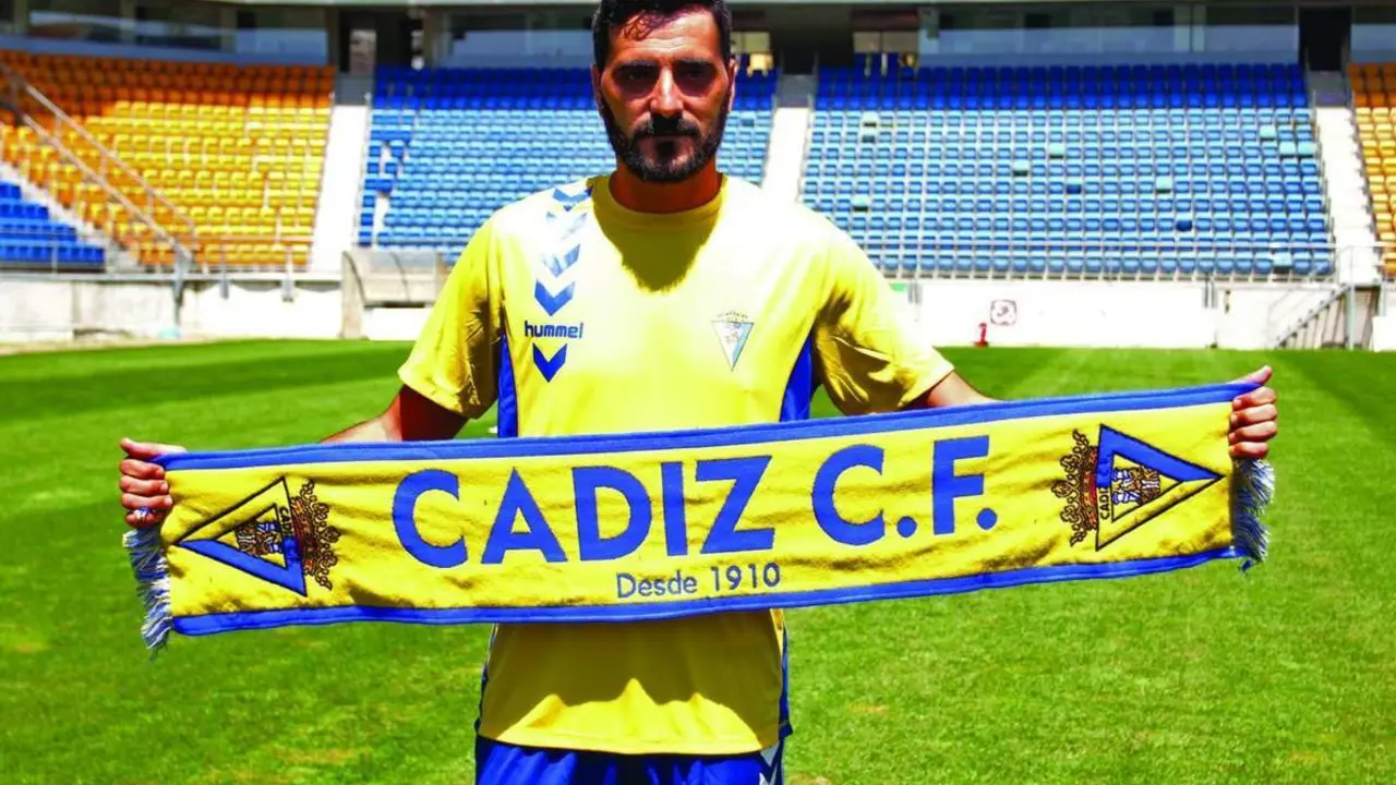 G&uuml;iza, cadista - &Aacute;lvaro Geneiro