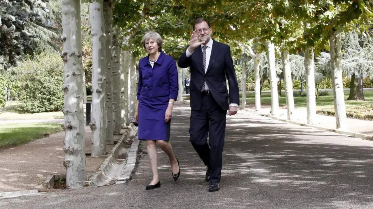 Rajoy y May en Moncloa - AI