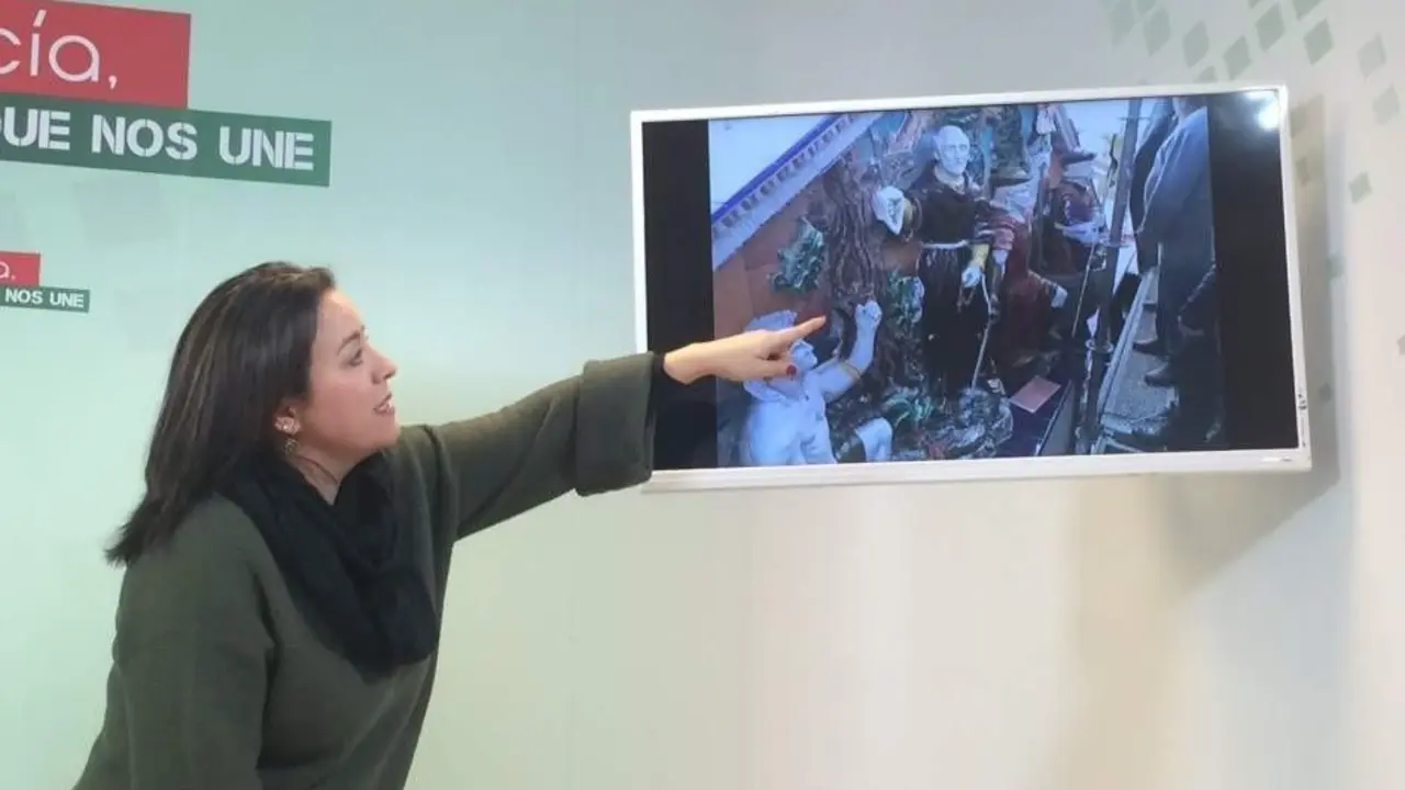 L&oacute;pez se&ntilde;ala la imagen de la pol&eacute;mica - VH