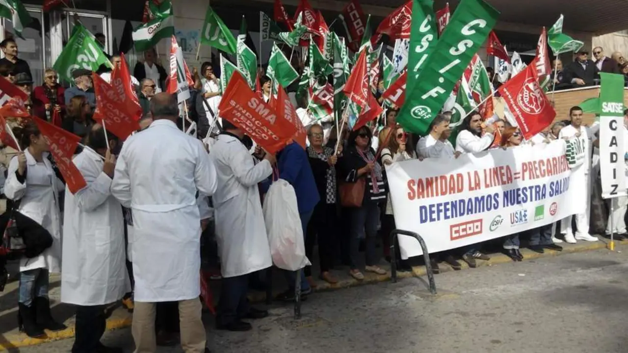 Protesta hospital La L&iacute;nea - AI