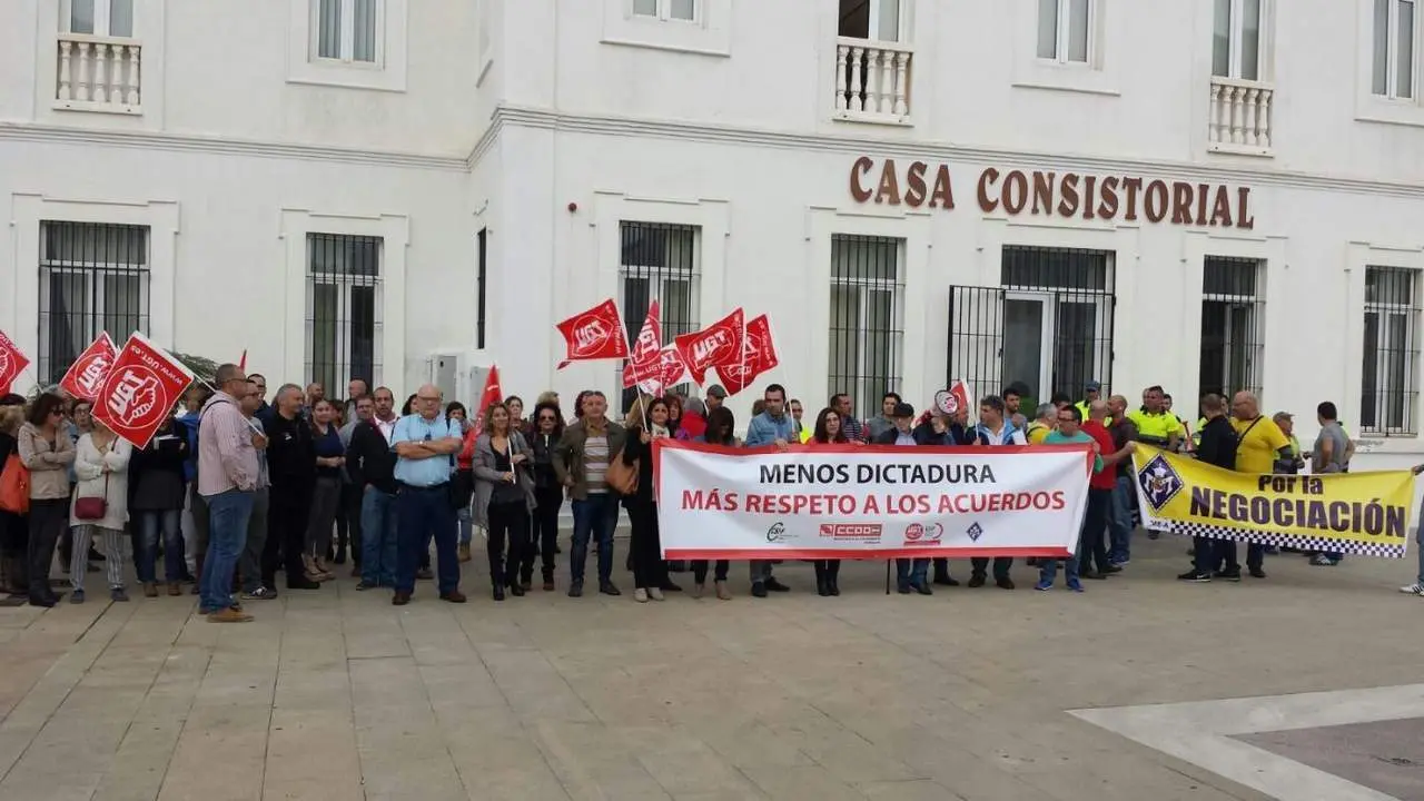 Protesta en el Ayuntamiento - AI