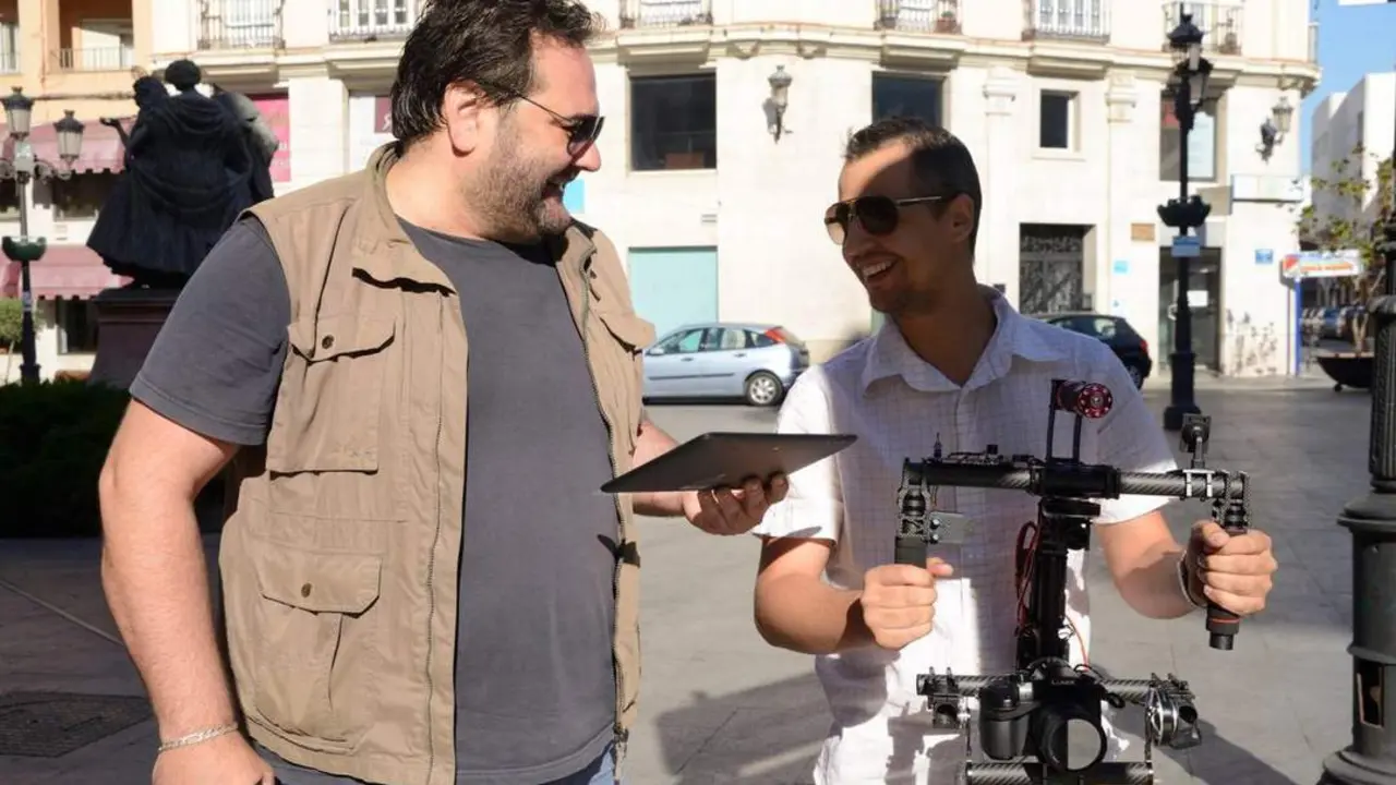 Miguel Becerra, cineasta - AI