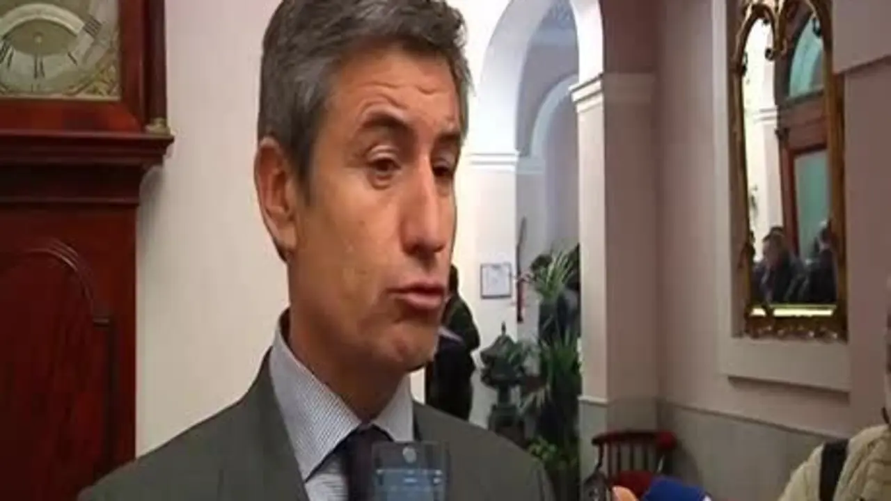 Kichi asegura que la municipalizaci&oacute;n "estar&aacute; para Semana Santa"