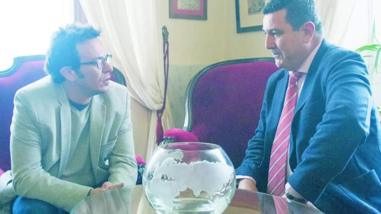 Reuni&oacute;n de ambas instituciones. - Viva