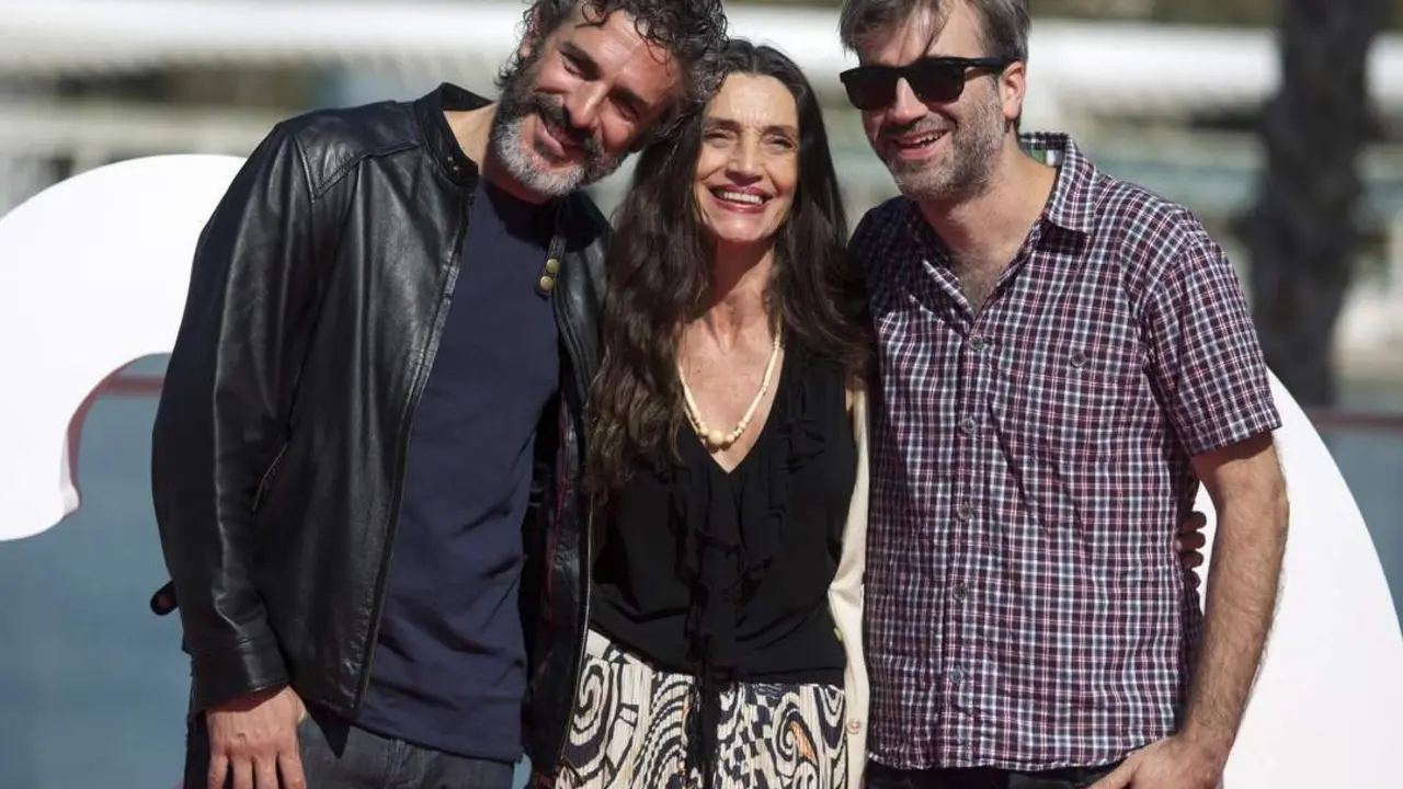 Sbaraglia con &Aacute;ngela Molina y  Daniel Hendler - EFE/CArlos D&iacute;ez