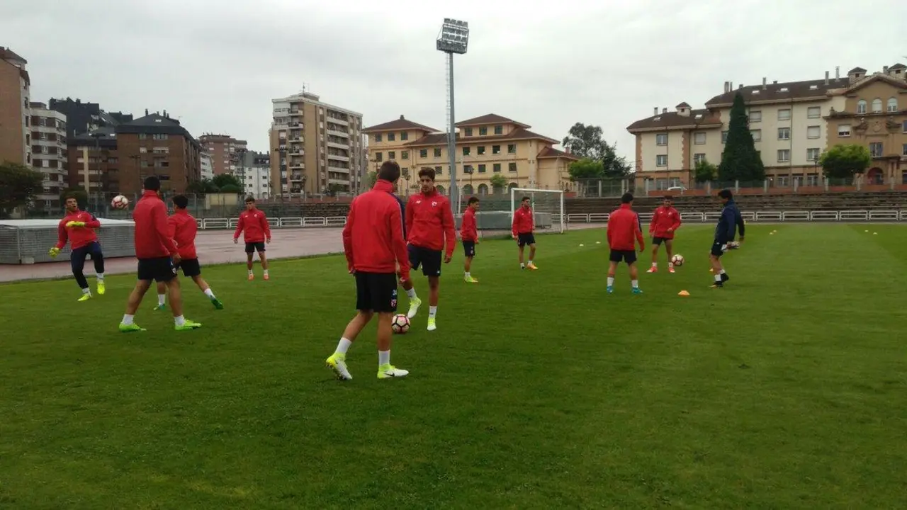 entrenamiento del sevilla atl&eacute;tico - sevilla fc