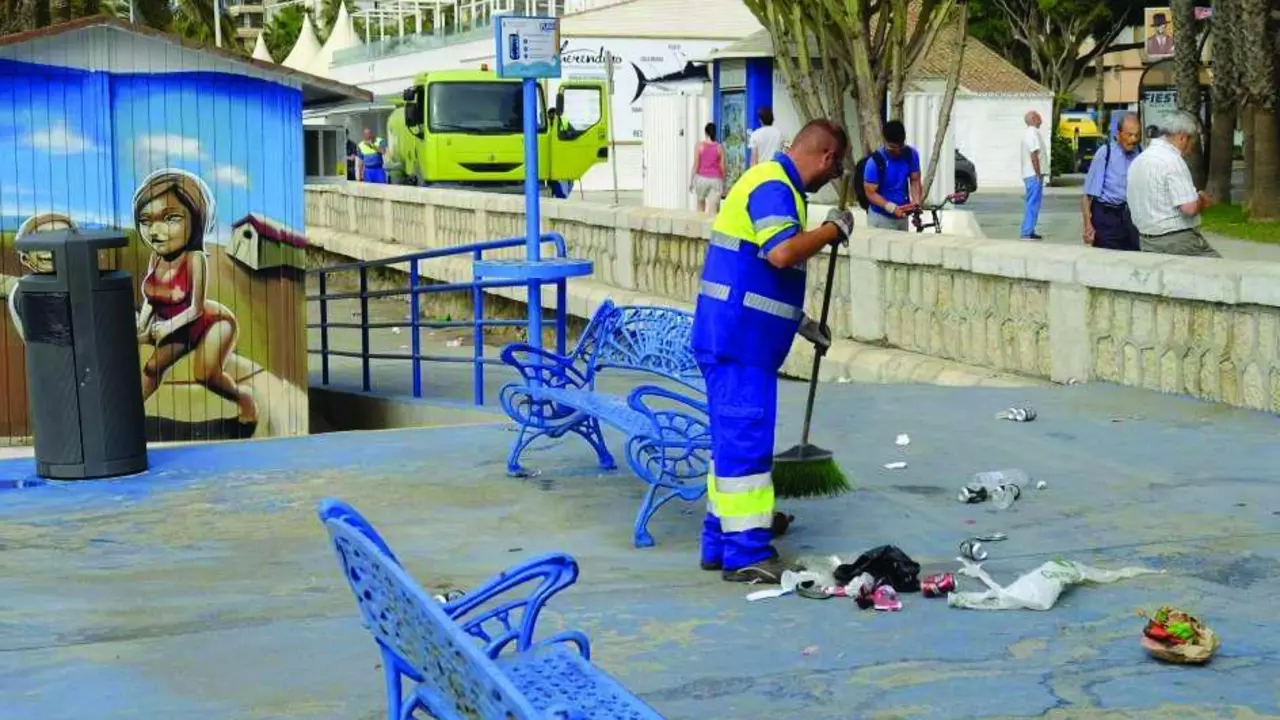 Trabajador de Limasa.  - ARCHIVO