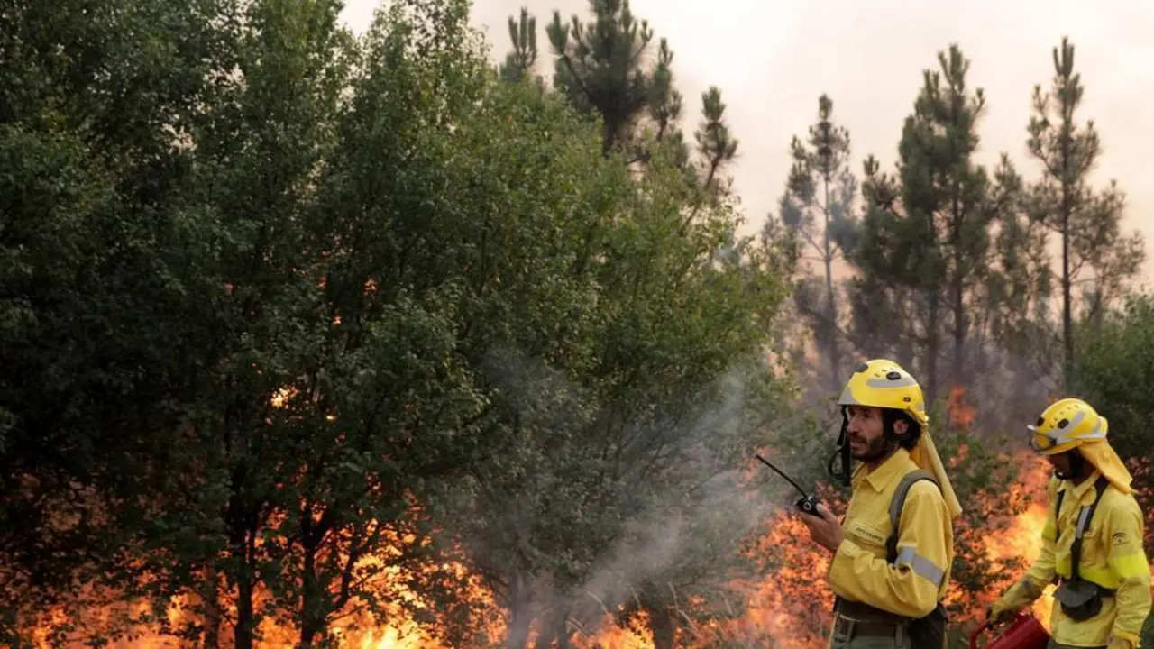 Bomberos espa&ntilde;oles en Portugal - Efe