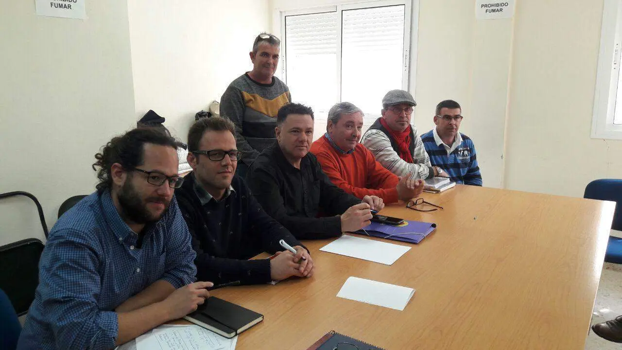 Reuni&oacute;n con los trabajadores de la Base. - Viva Rota