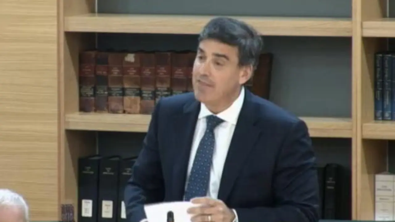 Feetham en Parlamento - AI