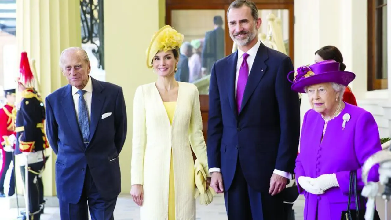 Los reyes Felipe y Letizia, con los monarcas de Reino Unido. - EFE / Isabel Infantes