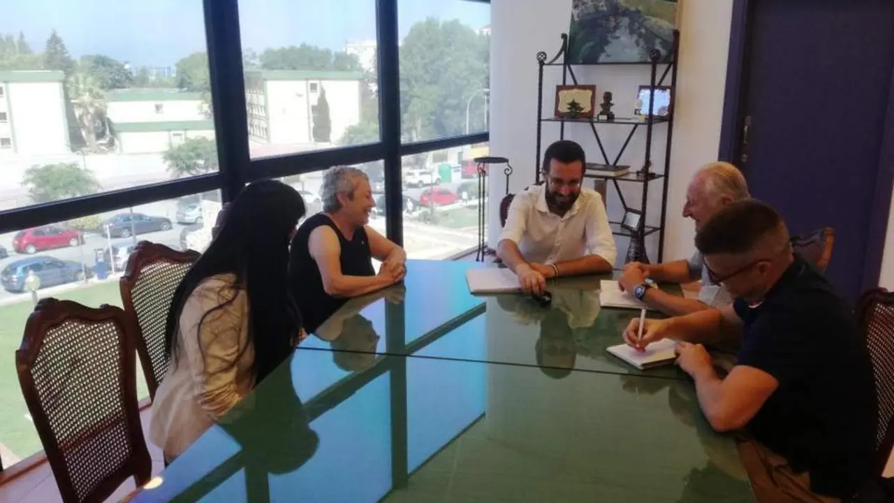 Reuni&oacute;n con la presidenta de Cruz Roja.-AI  - 