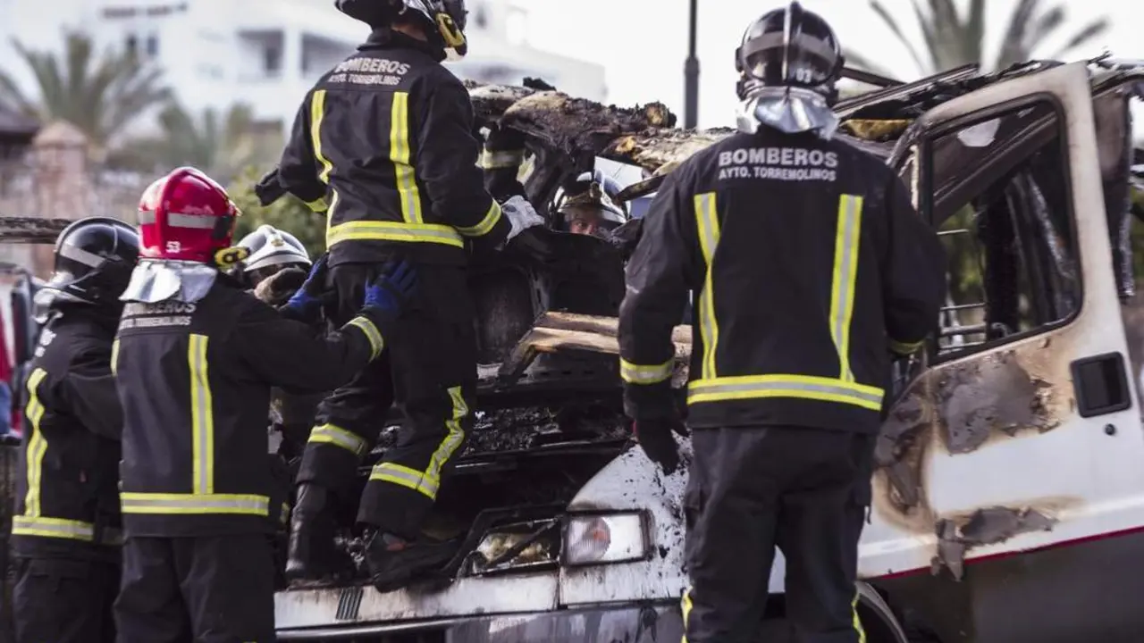 Actuaci&oacute;n de los bomberos - efe/jorge zapata