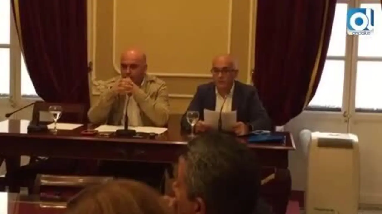 Navarro acusa a la oposici&oacute;n de querer dar un &ldquo;golpe de estado&rdquo; en OC