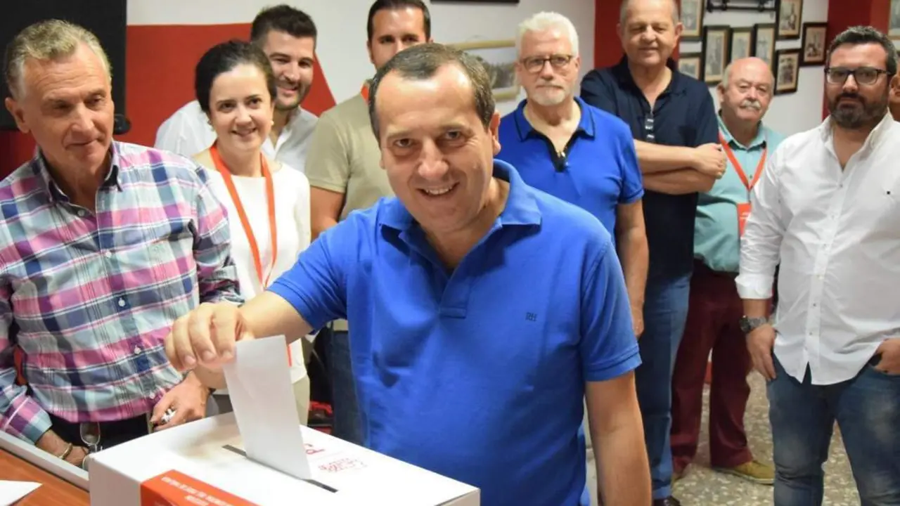 Ruiz Espejo emitiendosu voto - vm