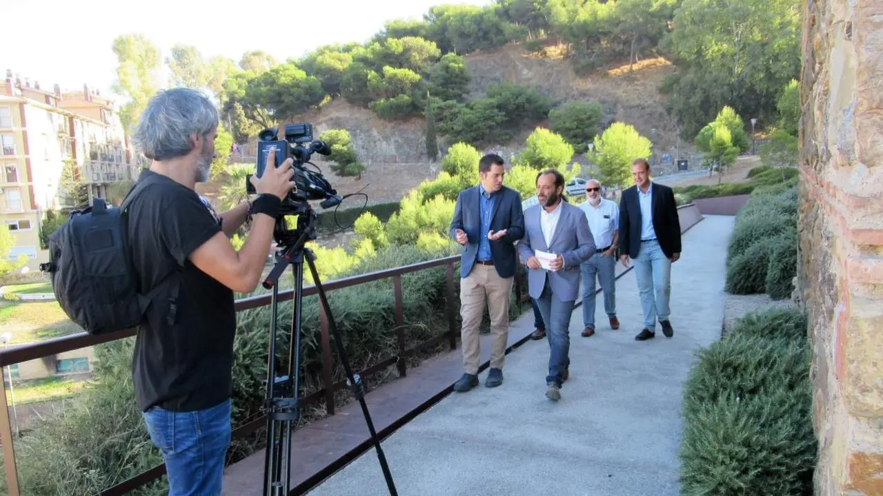 en la pasarela de a alcazaba - vm