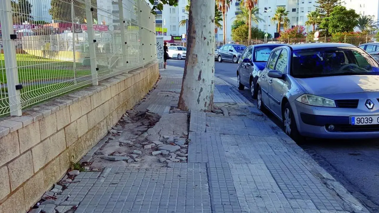 Aceras levantadas en Valdelagrana - B. G. S. 