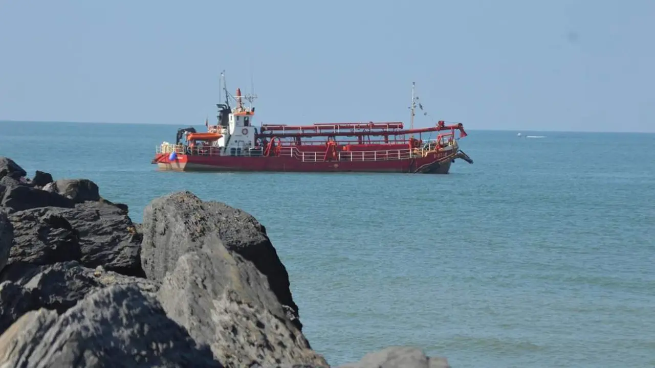 El dragado, vital para la pesca - VH