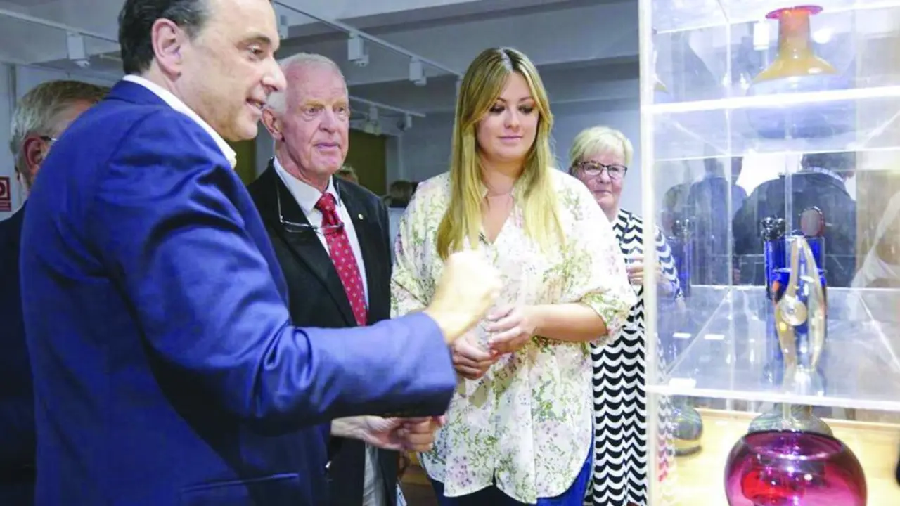 Jos&eacute; Ortiz y Aida Blanes acuden a la inauguraci&oacute;n. - V.M.