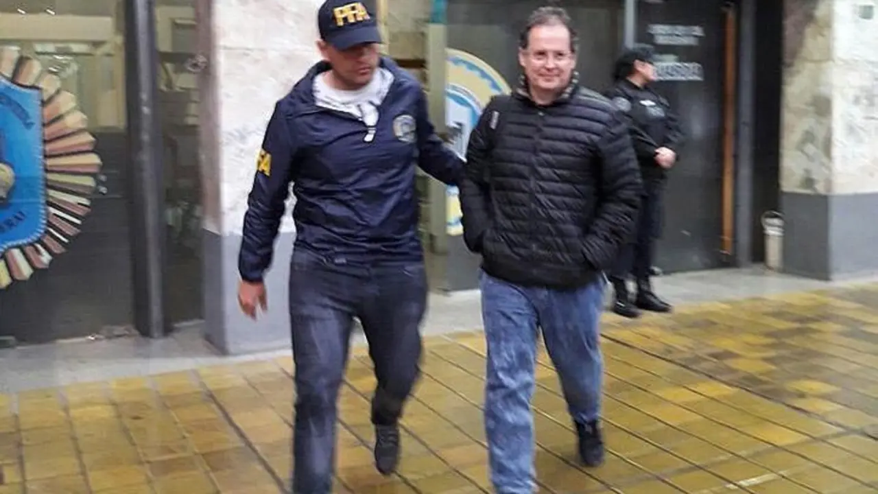 CARLOS FERNANDEZ - 