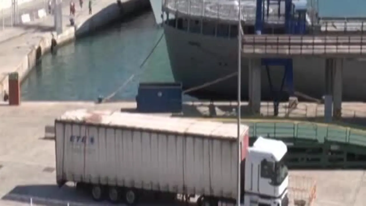 La flota pesquera de M&aacute;laga amarrada a causa del temporal