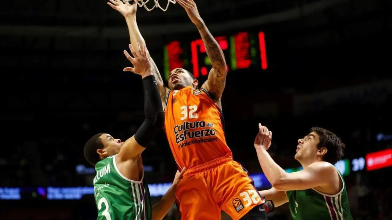 valencia salta sobre unicaja - efe/carlos d&iacute;az