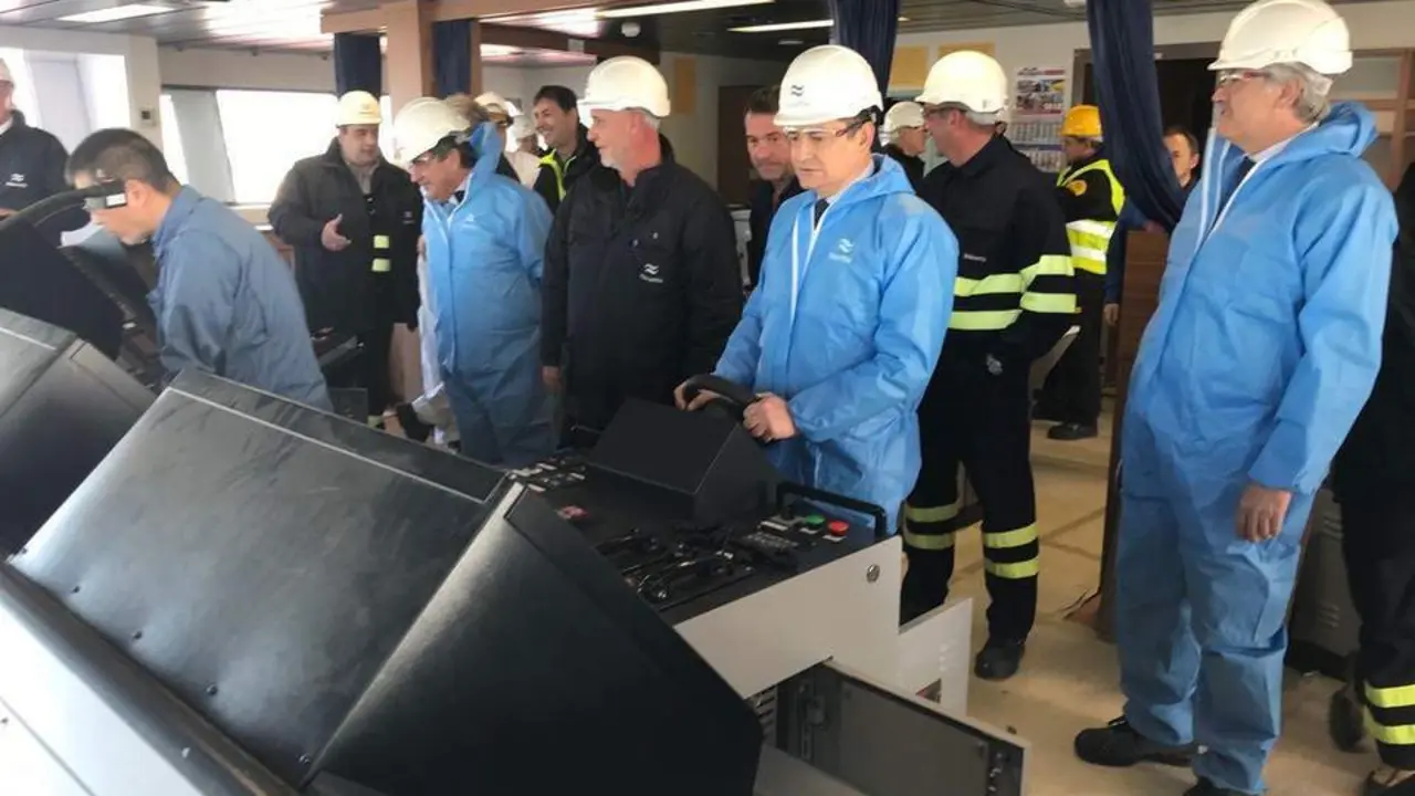 Sanz destaca &ldquo;el momento hist&oacute;rico&rdquo; de los astilleros de la bah&iacute;a de C&aacute;diz - 