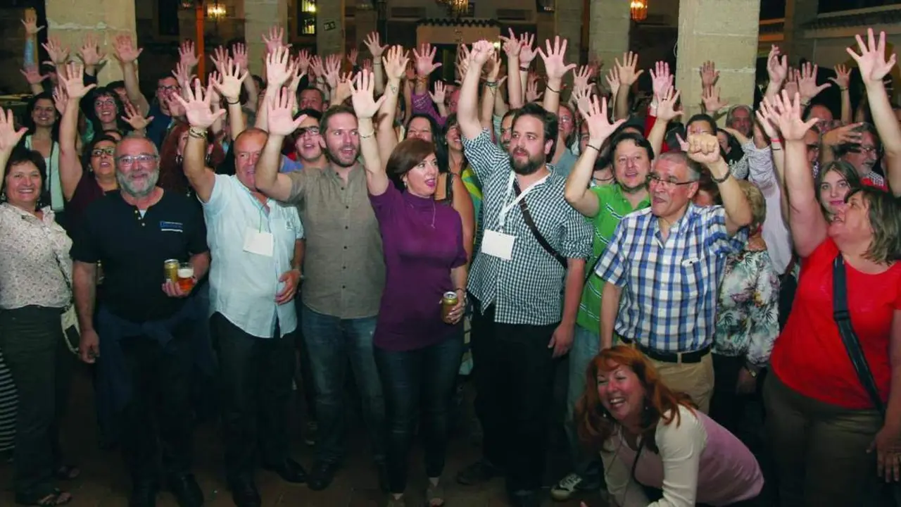Ganemos celebrando los resultados electorales en mayo de 2015.  - Informaci&oacute;n