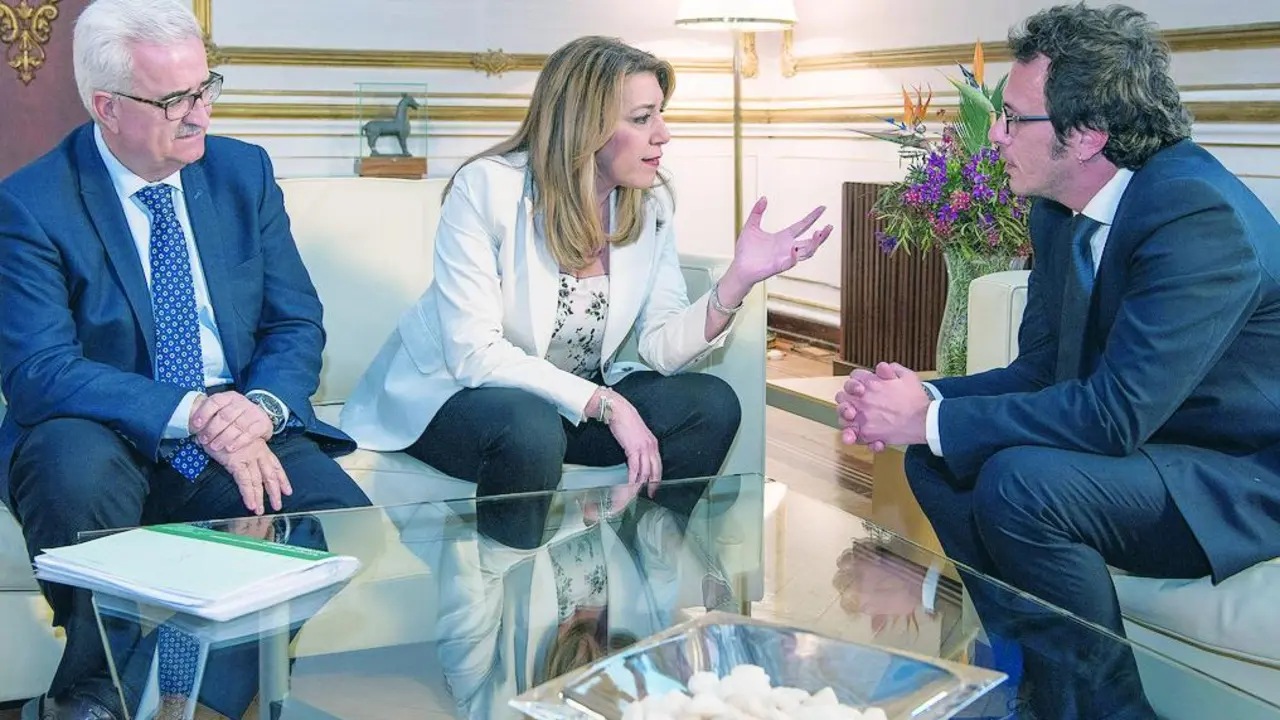 Reuni&oacute;n de Susana D&iacute;az con el alcalde. - Viva