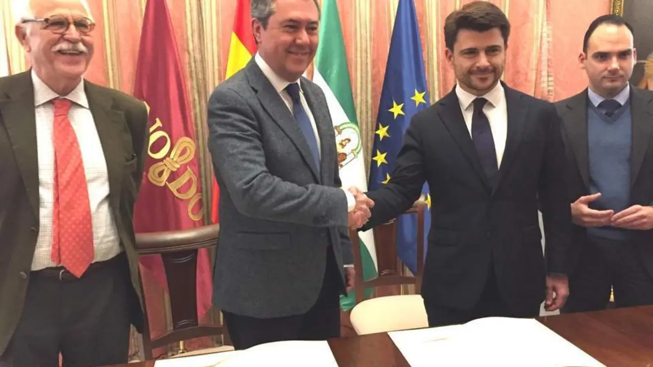 Espadas y P&eacute;rez firman el acuerdo - SSV