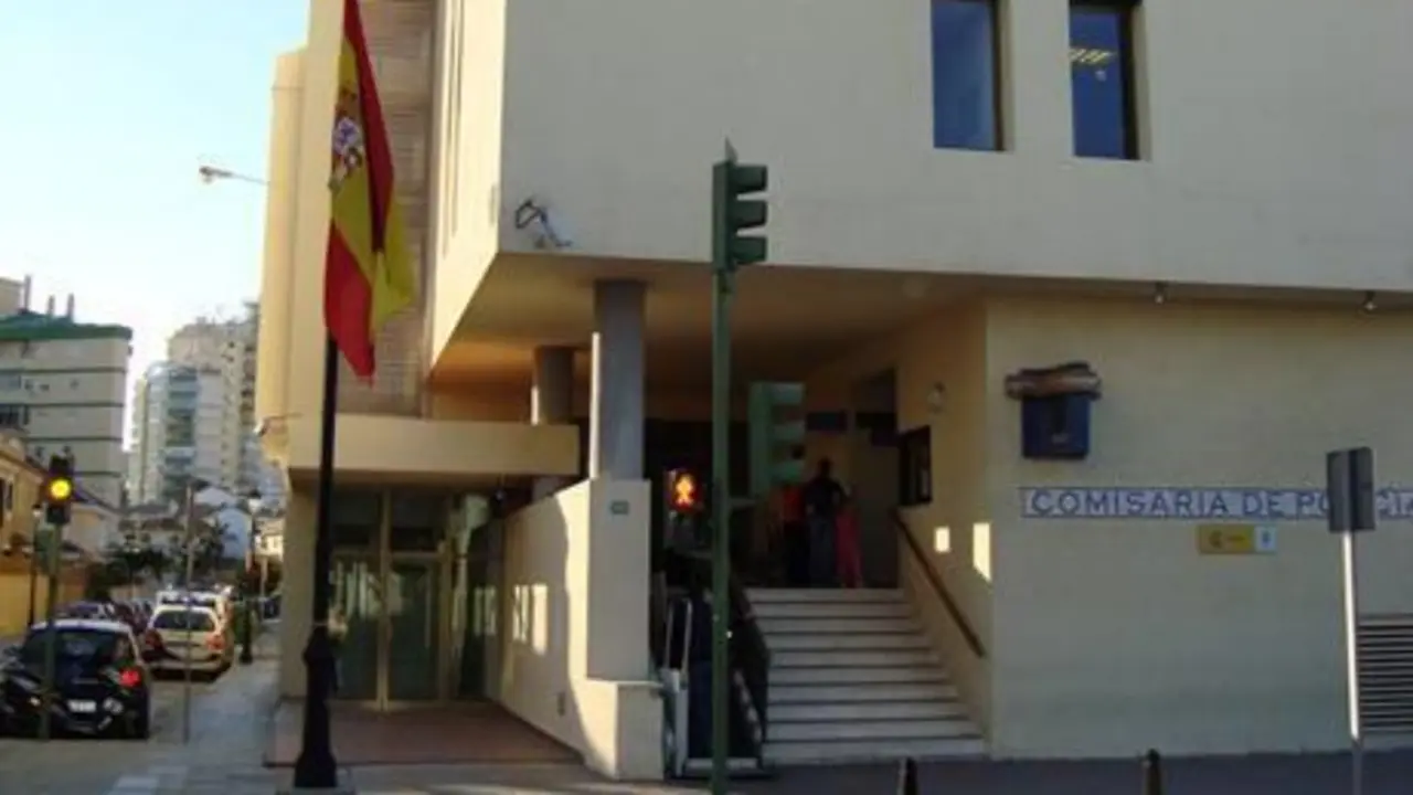 Comisar&iacute;a de polic&iacute;a de Fuengirola.  - vm