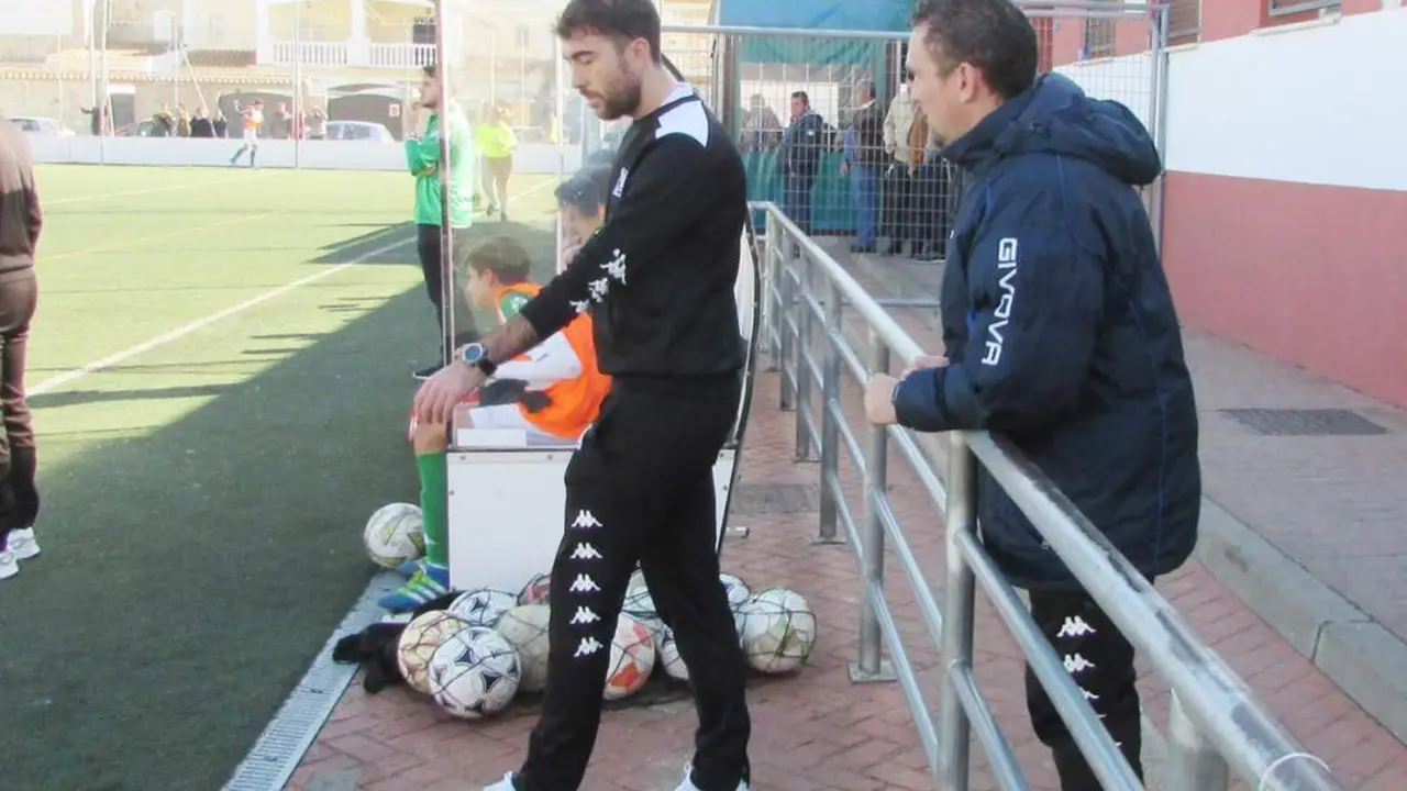 A Manu Lorente no le gust&oacute; la imagen de su equipo - Ra&uacute;l J. Bustillos