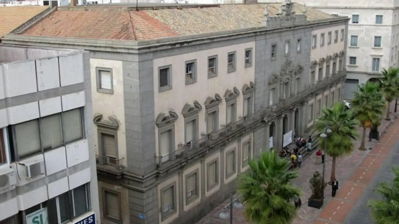 Edificio de Hacienda. - VH