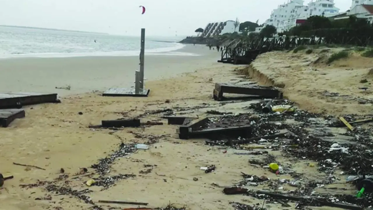 Da&ntilde;os en El Portil. - VH