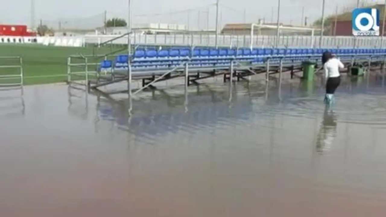 Una tromba de agua provoc&oacute; la suspensi&oacute;n de varios partidos de cantera