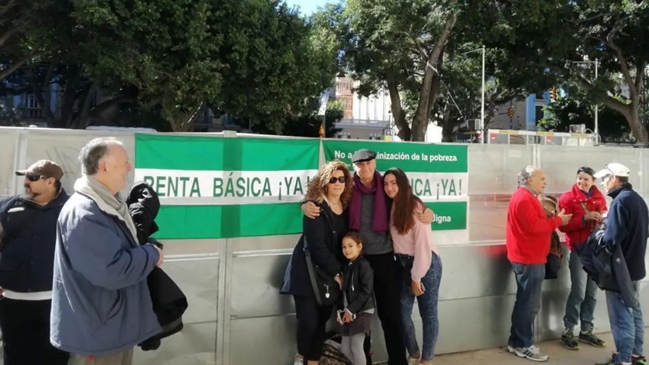 La familia que protesta unida, permanece unida