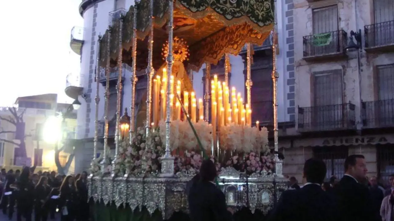 Virgen de la Esperanza por Carrera de las Mercedes.  - JJM