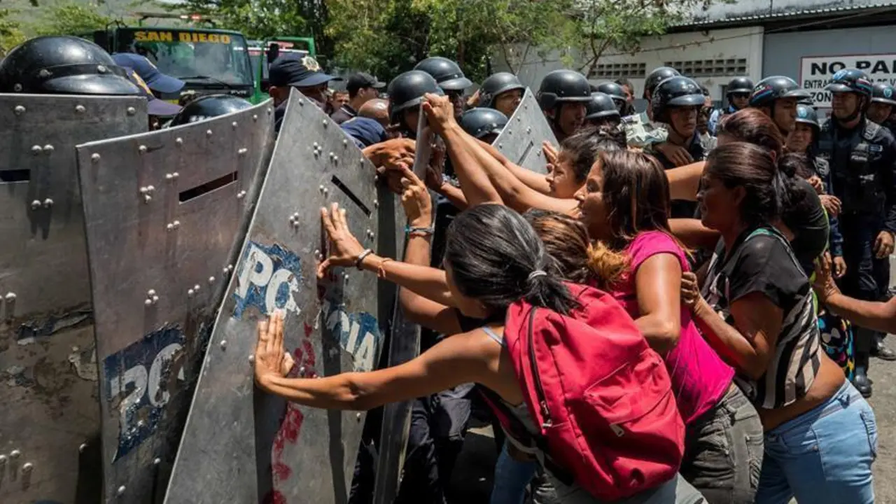 Un supuesto mot&iacute;n deja 68 muertos en una c&aacute;rcel de Venezuela