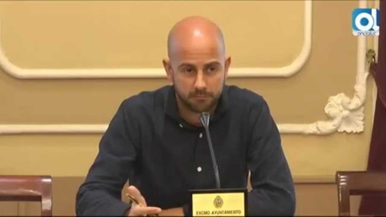 Una destituci&oacute;n "injusta" y un comportamiento "desleal" del PP