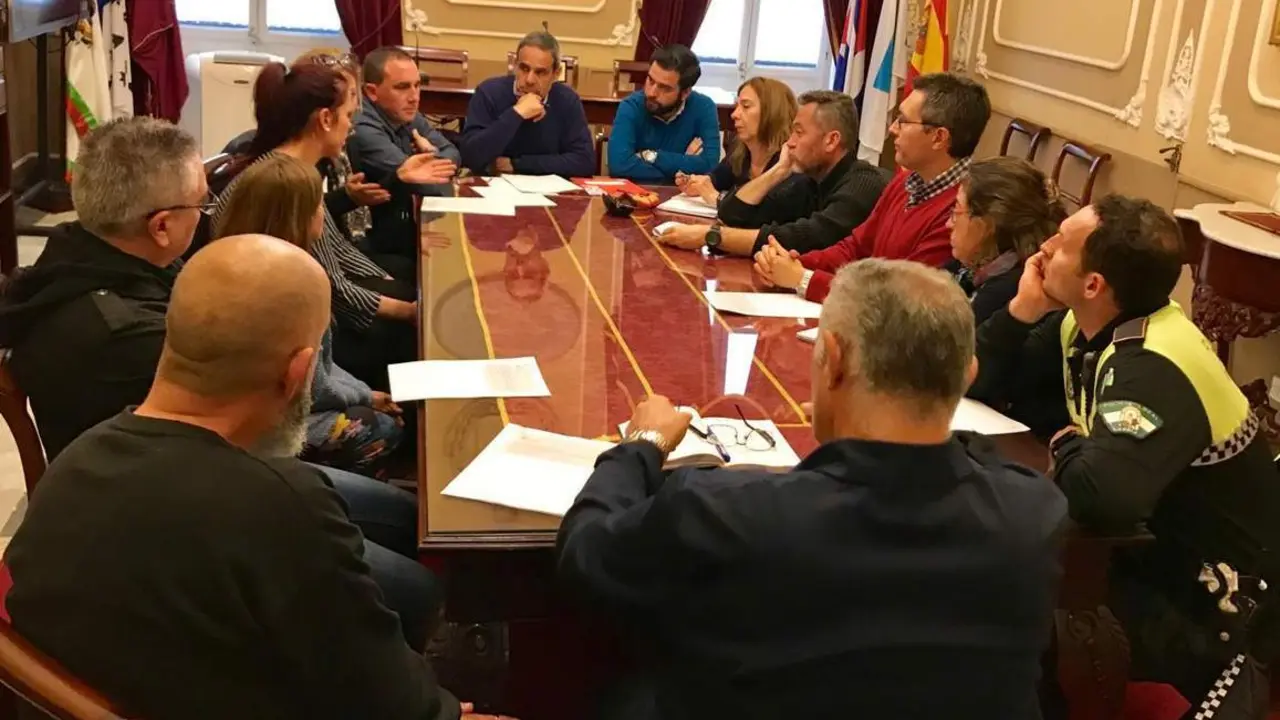 Reuni&oacute;n con los representantes de los trabajadores. - Viva