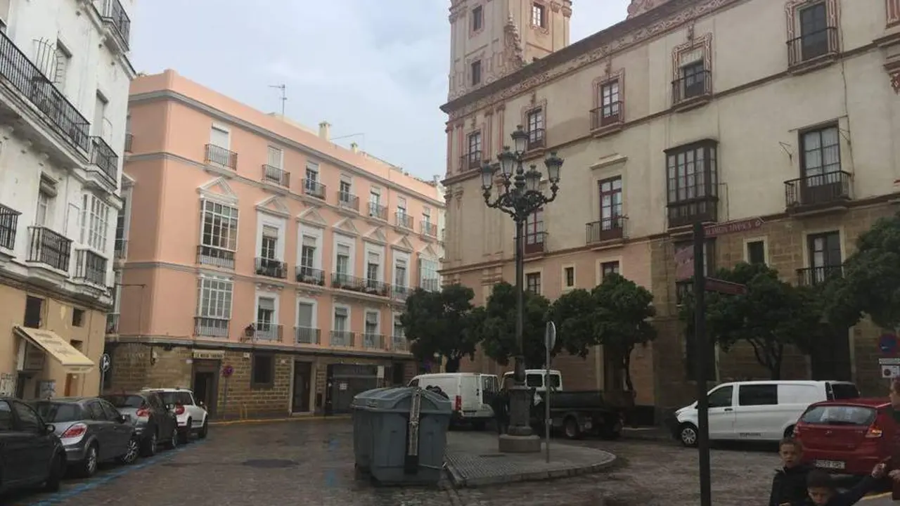 Plaza Arg&uuml;elles de C&aacute;diz. - Luis G&oacute;mez