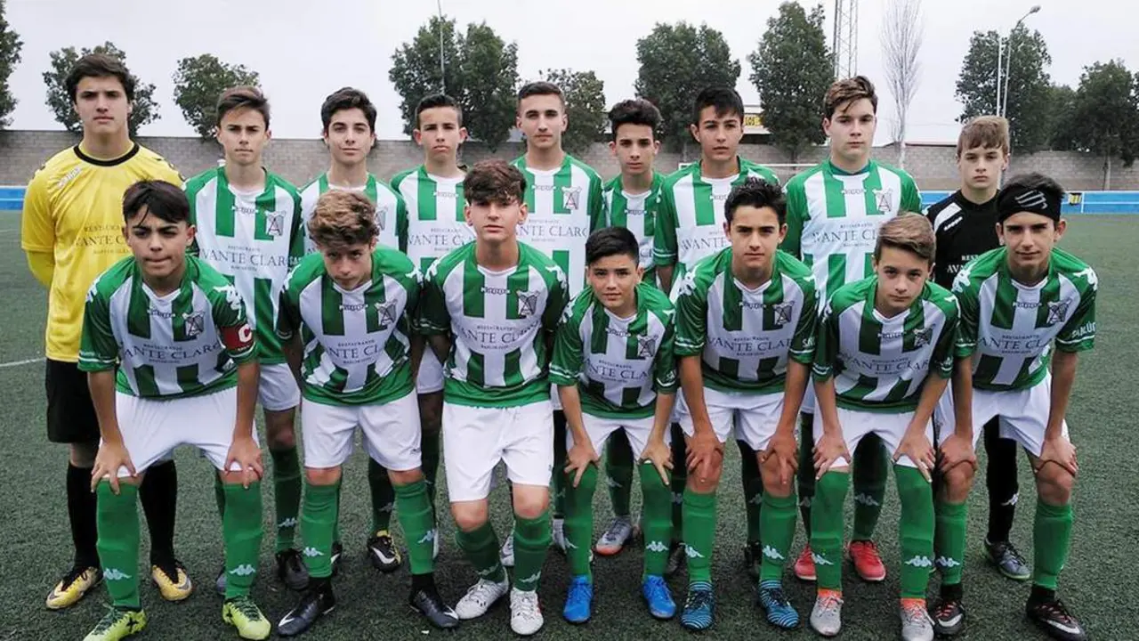 El equipo infantil A del Atl&eacute;tico Sanluque&ntilde;o en San Juan del Puerto - A. I.