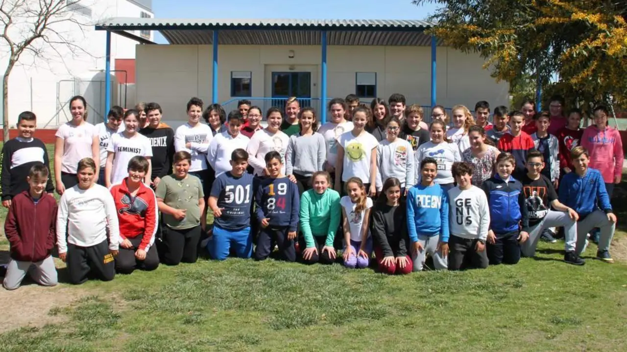 Los alumnos del CEIP Maestra Caridad Ruiz que participar&aacute;n en el XII Jugar y Convivir - A. I.