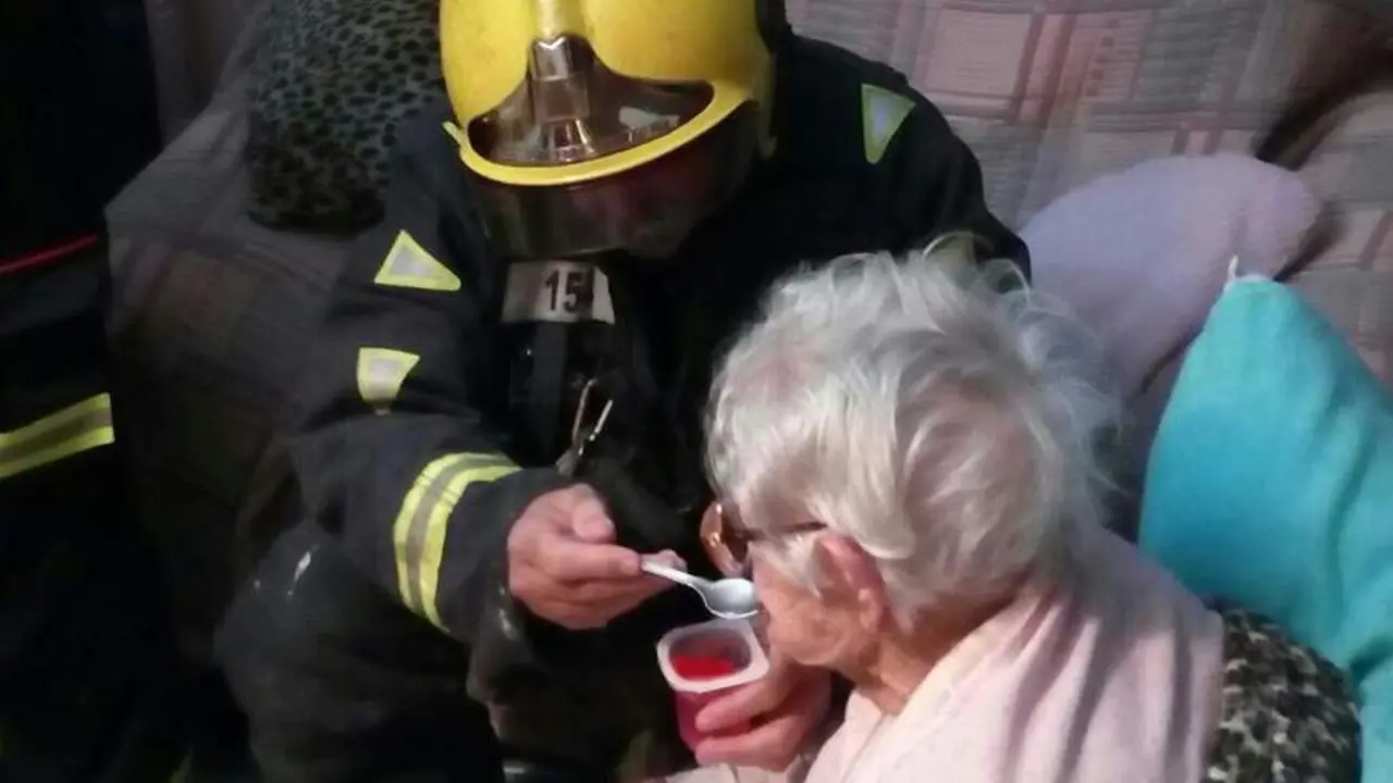 Atenci&oacute;n a la anciana.  - VM