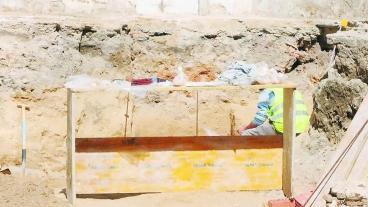 Operarios trabajando en la zona. - Eulogio Garc&iacute;a.