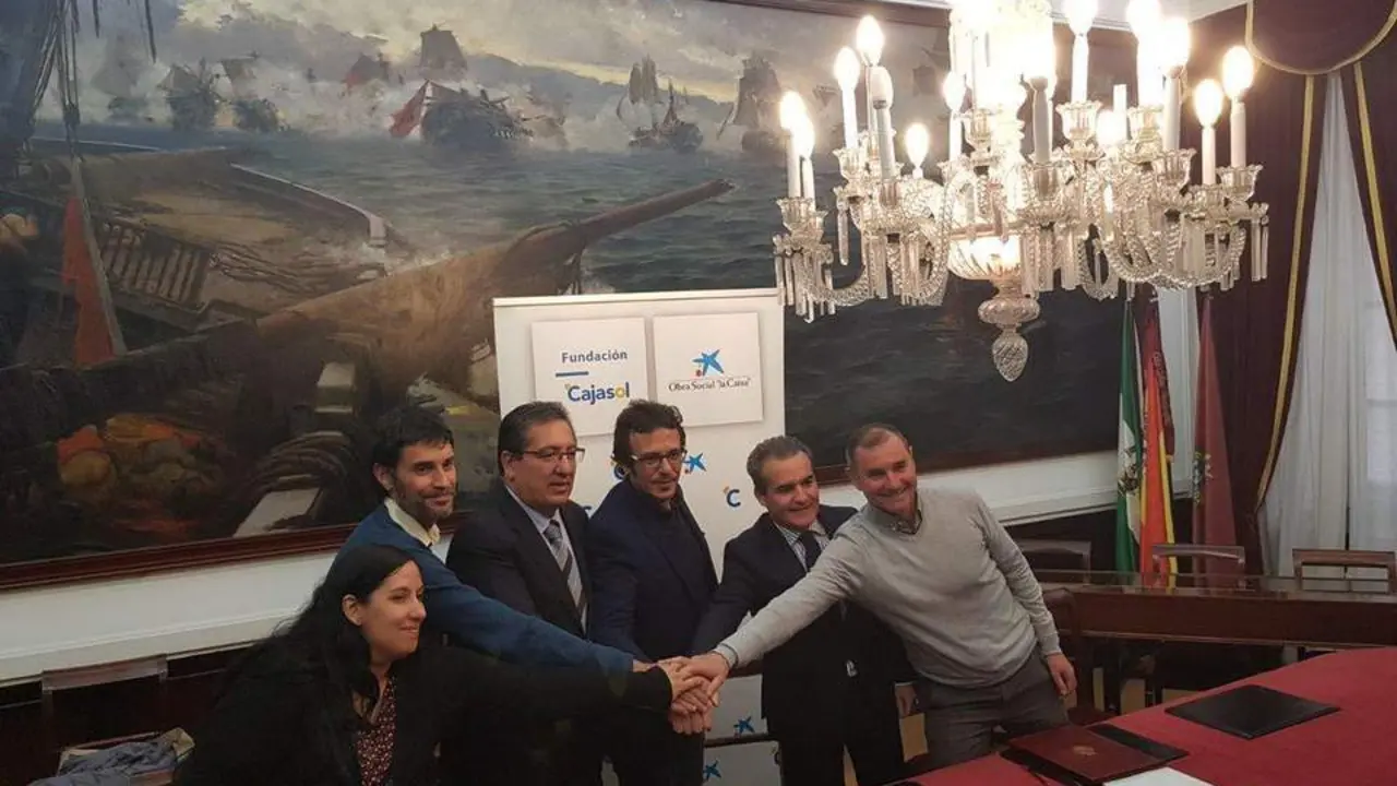 Acuerdo para evitar la pobreza infantil.entre entidades, Ayuntamiento y Save the Children - Viva